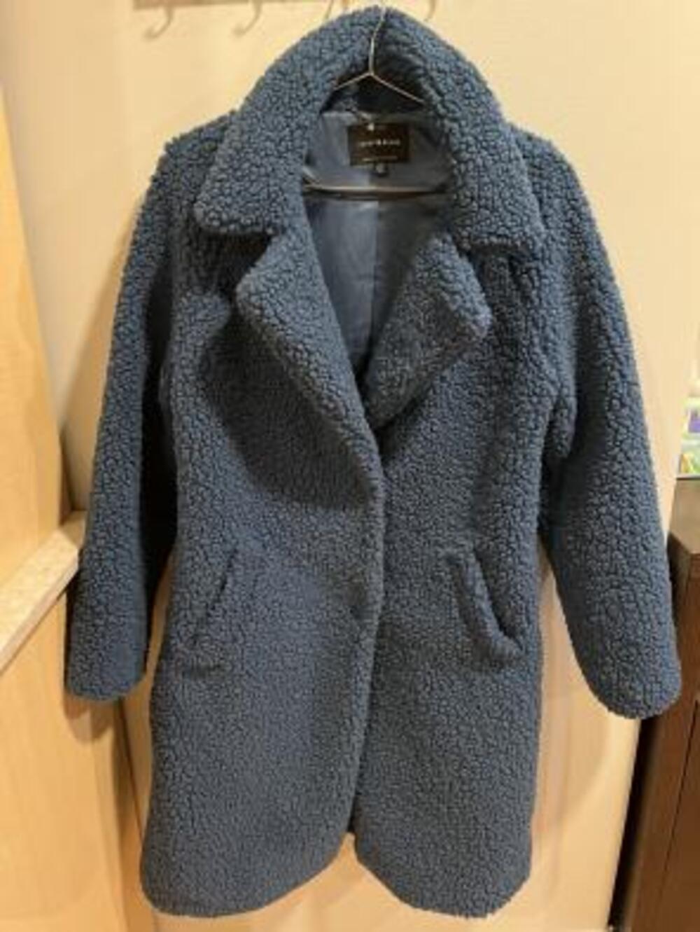 Lucky brand women coat.